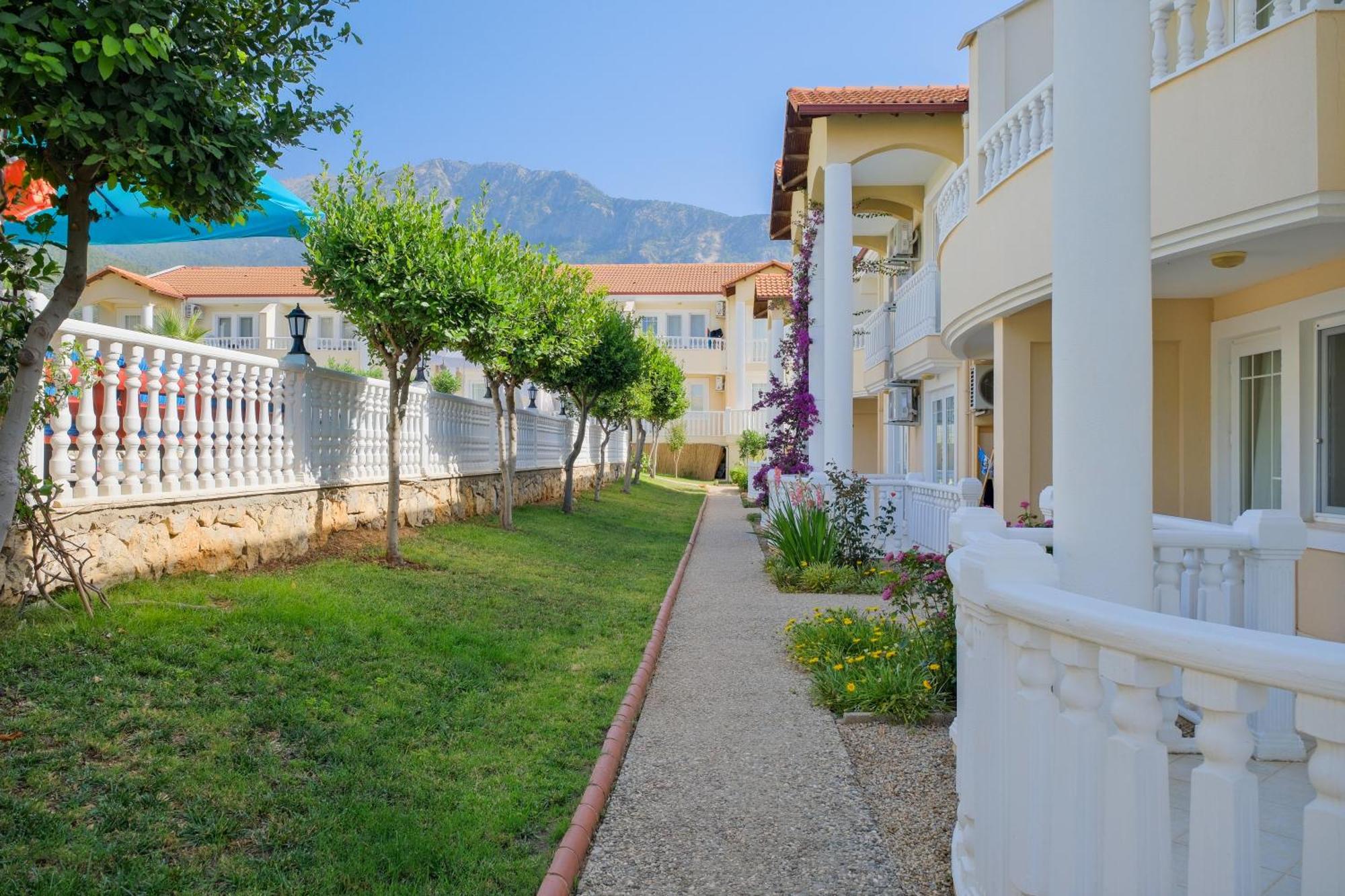 Larimar Suite Hotel Oludeniz Exterior photo