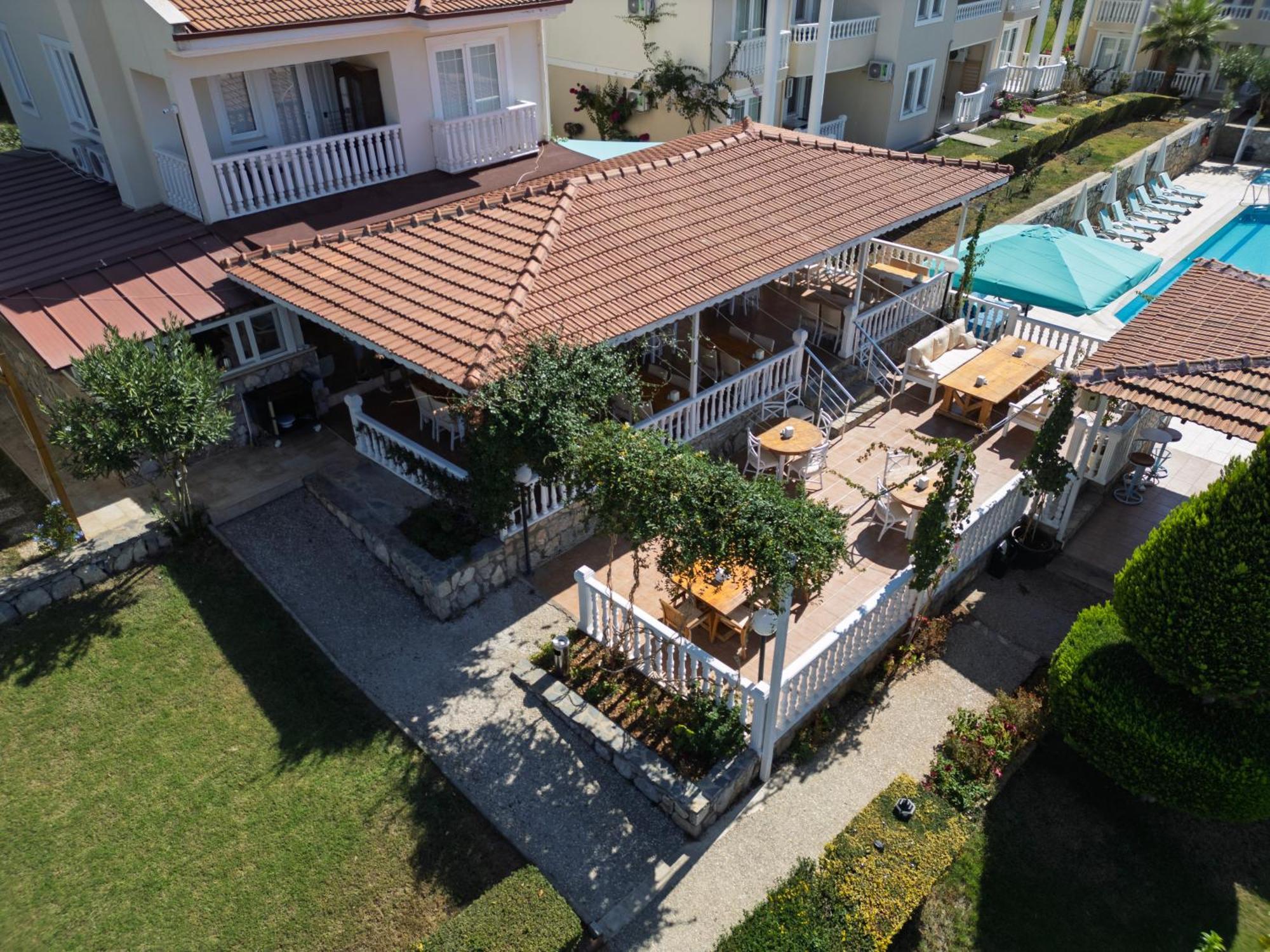 Larimar Suite Hotel Oludeniz Exterior photo